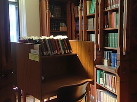 Islamic Studies Library