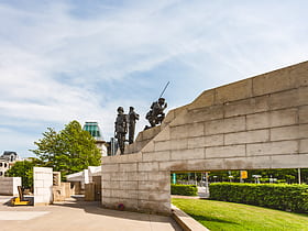 monument au maintien de la paix ottawa