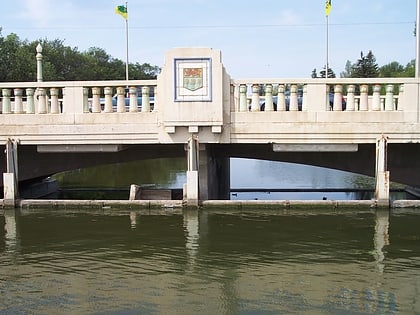 albert memorial bridge regina