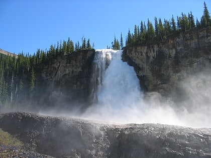 emperor falls mount robson provincial park