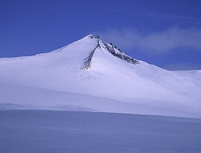 barbeau peak quttinirpaaq nationalpark