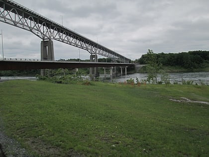 Seaway International Bridge