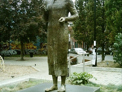 Estatua de Mihai Eminescu
