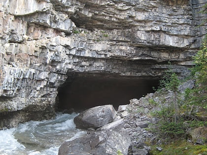 castleguard cave