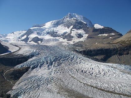 robson glacier mount robson provincial park