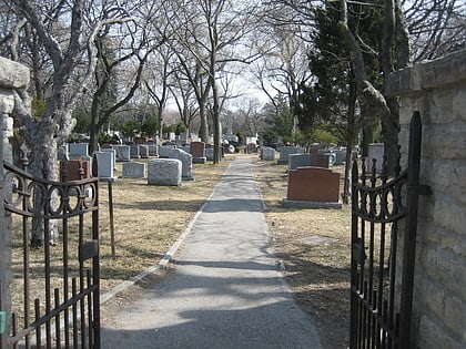 park lawn cemetery toronto