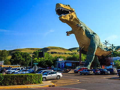 worlds largest dinosaur drumheller