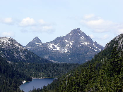 insular mountains park prowincjonalny strathcona