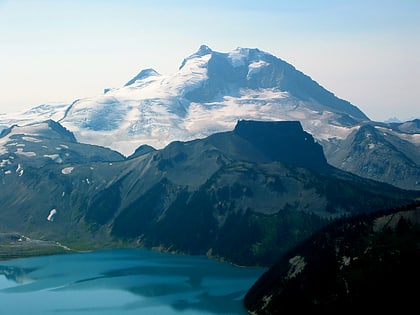 champ volcanique du lac garibaldi parc provincial garibaldi