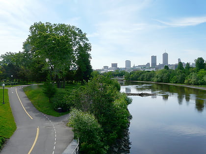 linear park of the saint charles and berger rivers