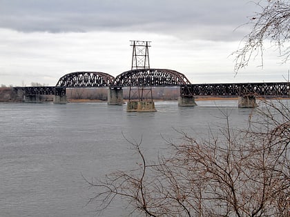 pont ferroviaire saint laurent montreal