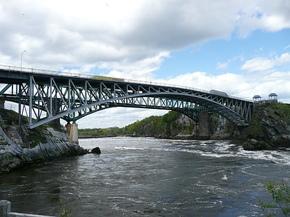 reversing falls bridge saint jean
