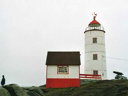 ile verte lighthouse