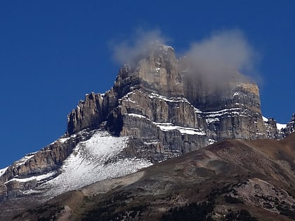 mount hector parque nacional banff
