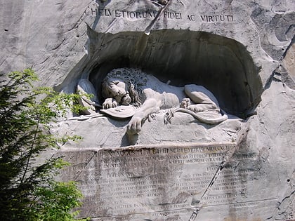 pomnik szwajcarskich gwardzistow lucerna