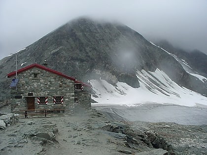 tracuit hut