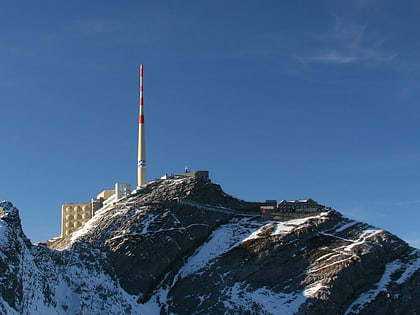torre de telecomunicaciones de santis
