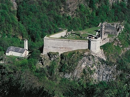 castillo de mesocco valle mesolcina