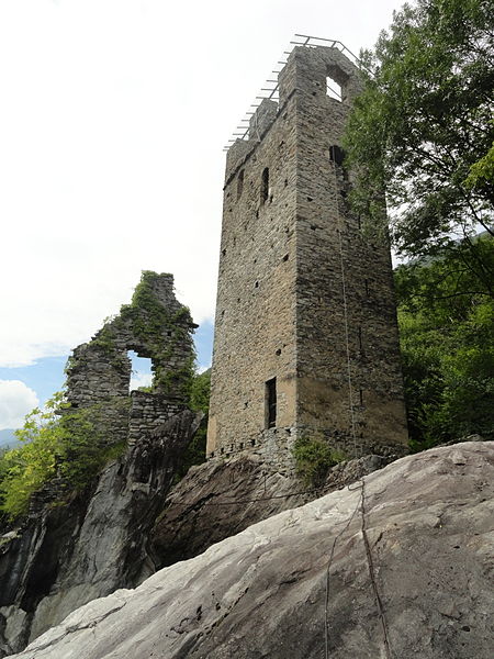 Pala Castle