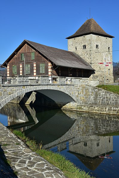 Grynau Castle