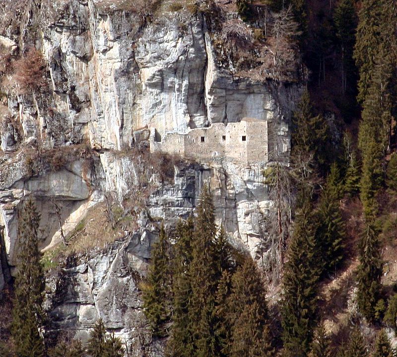 Kropfenstein Castle