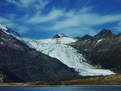 holanda glacier parque nacional yendegaia