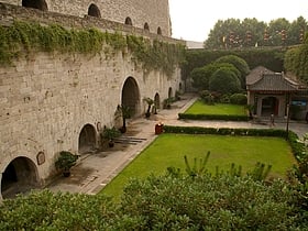 China Gate Castle Park