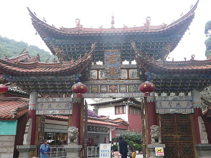 huating temple kunming