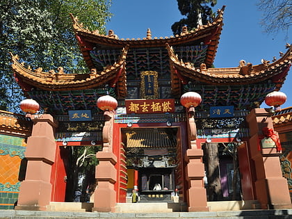 longquan temple kunming