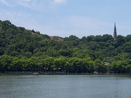 baochu pagoda hangzhou