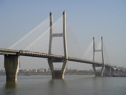 second wuhan yangtze river bridge