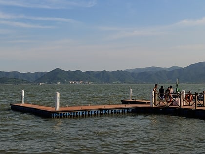 Lac Dongqian