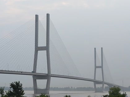 tongling yangtze river bridge