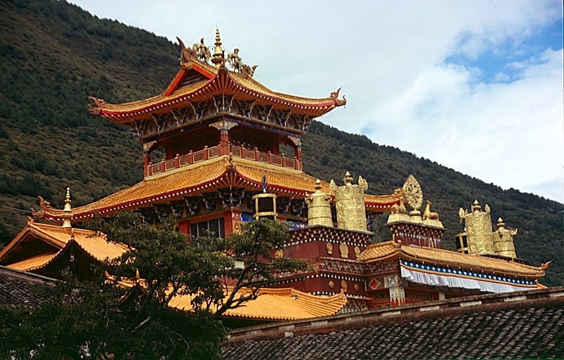 nanwu si monastery kangding