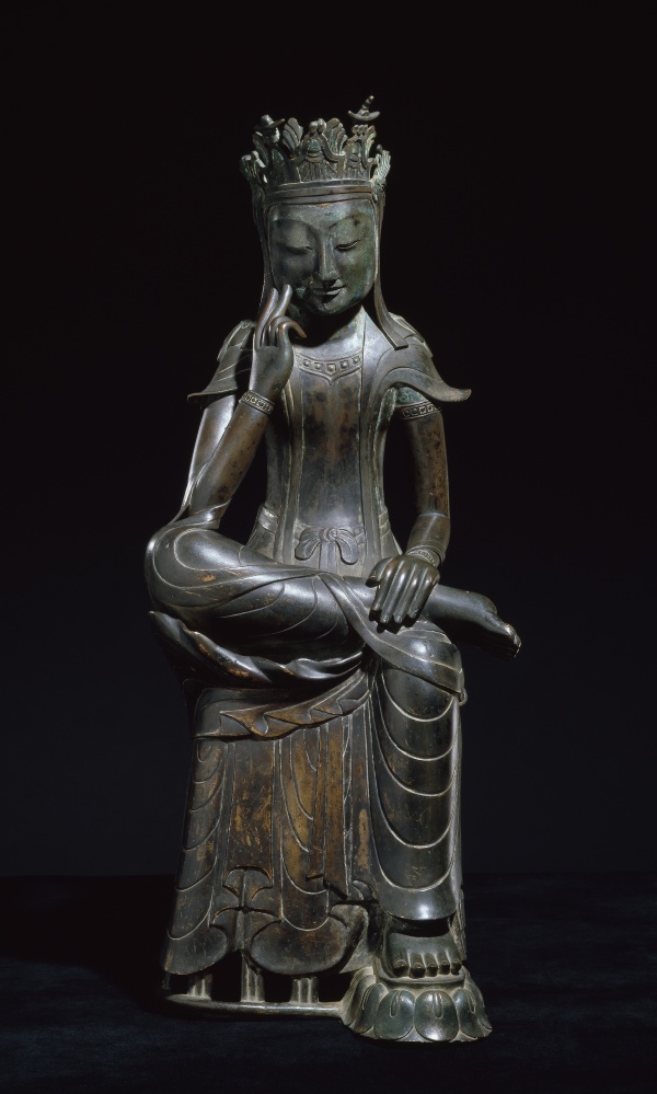 statue en bronze dore de maitreya meditant