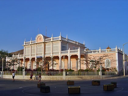 palacio do povo mindelo