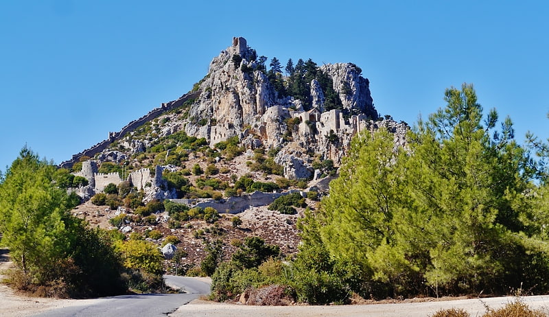 castillo de san hilarion kyrenia