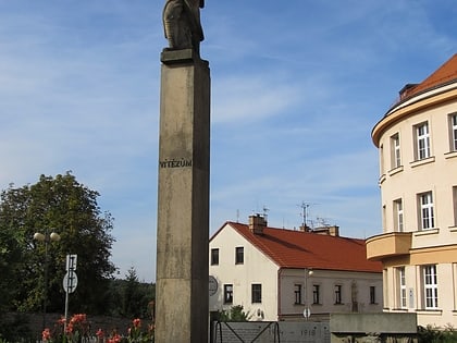 pomnik i a ii svetove valky nove mesto nad metuji