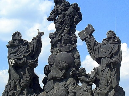 statues of madonna praga
