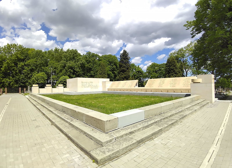 monumento a los caidos por la silesia de tesin orlova