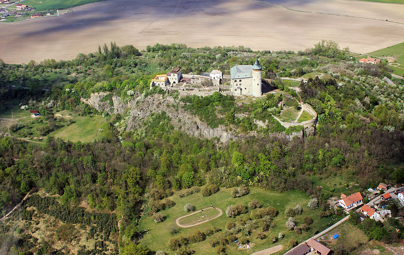 Kunětice Mountain Castle