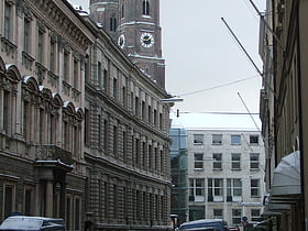 Kardinal-Faulhaber-Straße