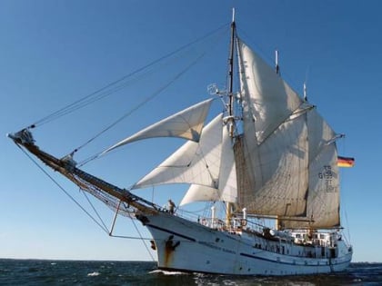 Berth sail-training ship 