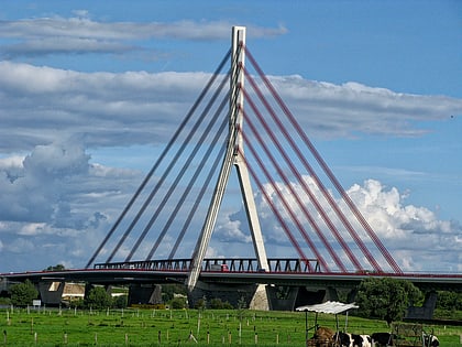 Pylon Rheinbrücke Wesel