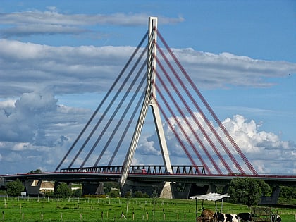 pylon rheinbrucke wesel