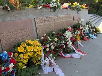 memorial to polish soldiers and german anti fascists berlin