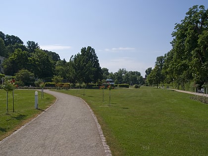 rose garden coburg