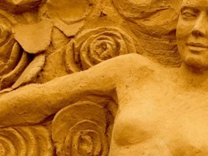 sand sculptures binz