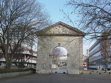 portal des ehemaligen universitatsreitstalls getynga