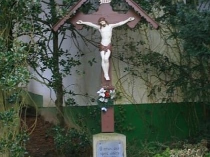 Wayside cross